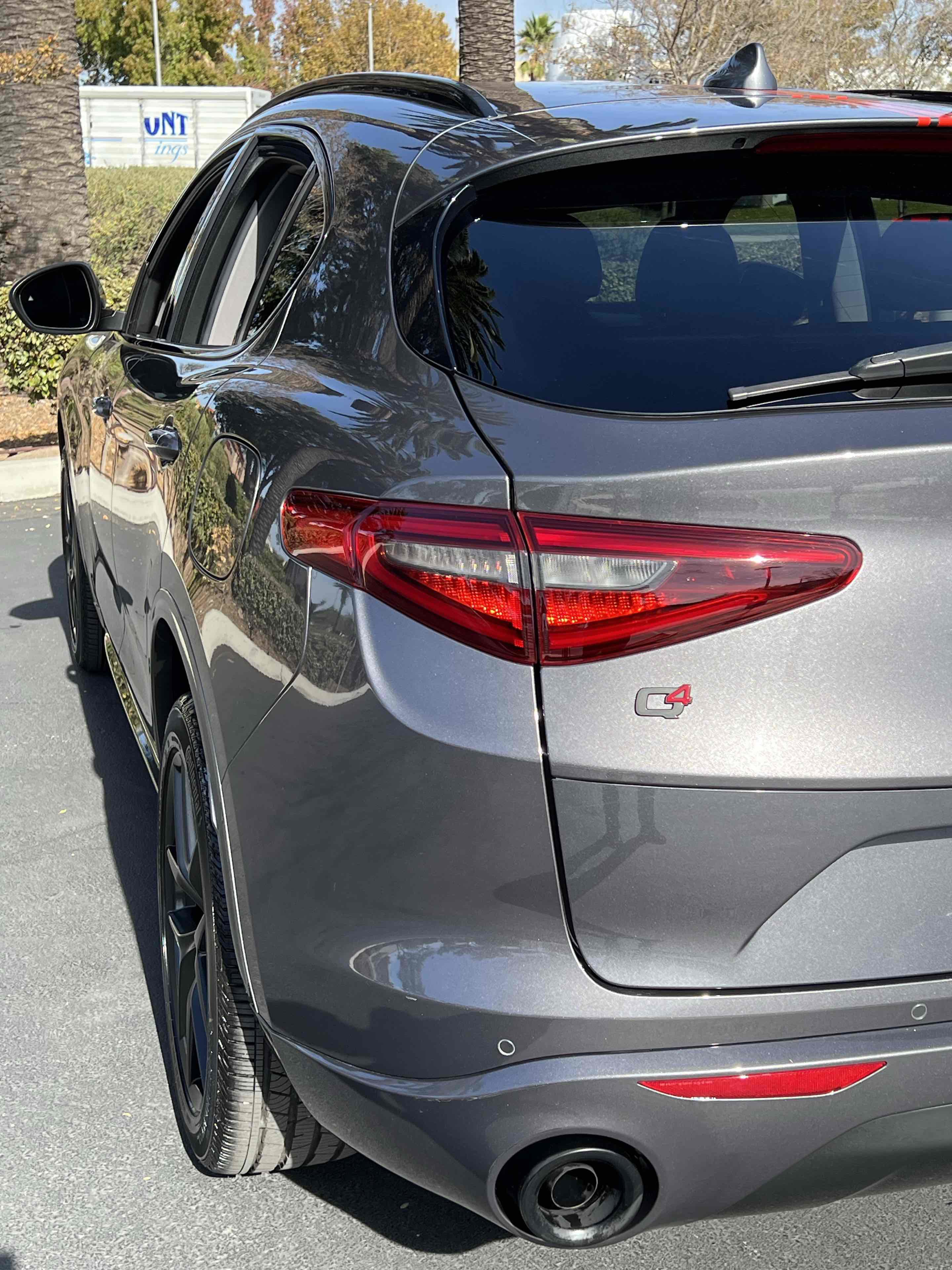 Used 2020 Alfa Romeo Stelvio Ti w/ Nero Edizione image 39