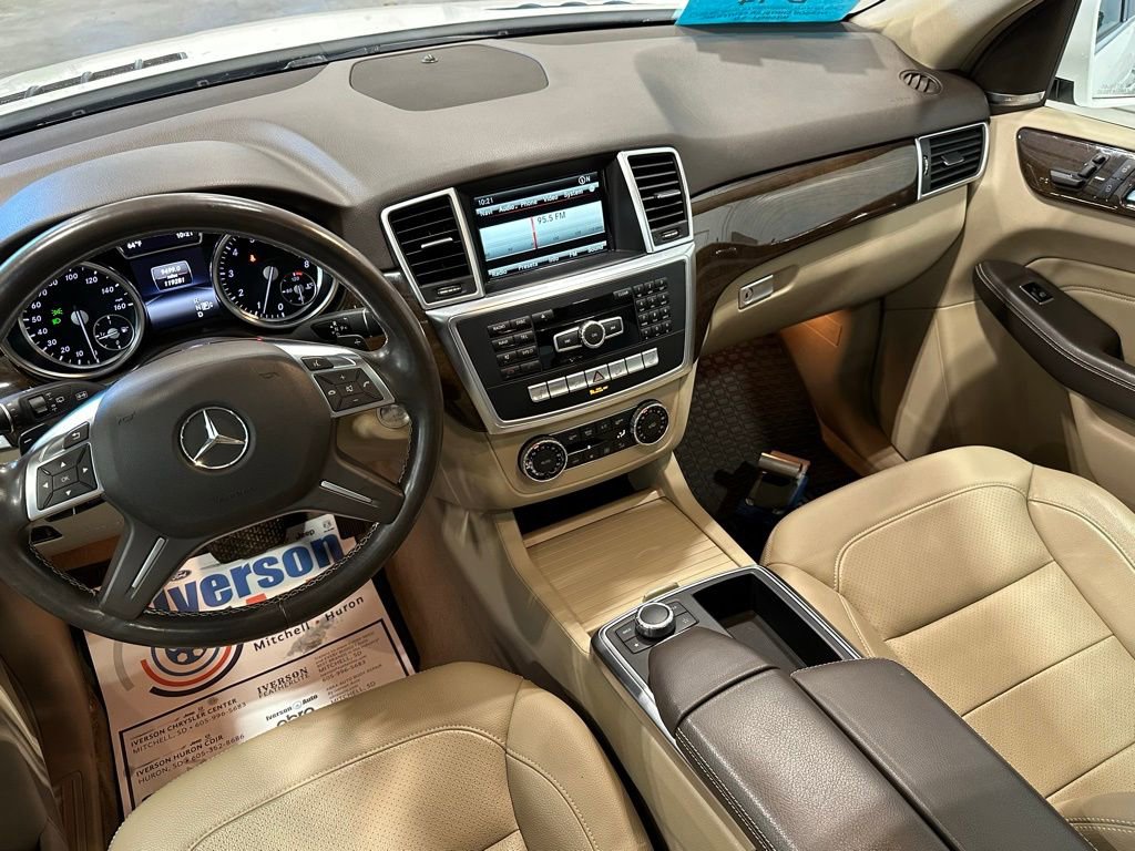 Used 2015 Mercedes-Benz ML 350 4MATIC image 29
