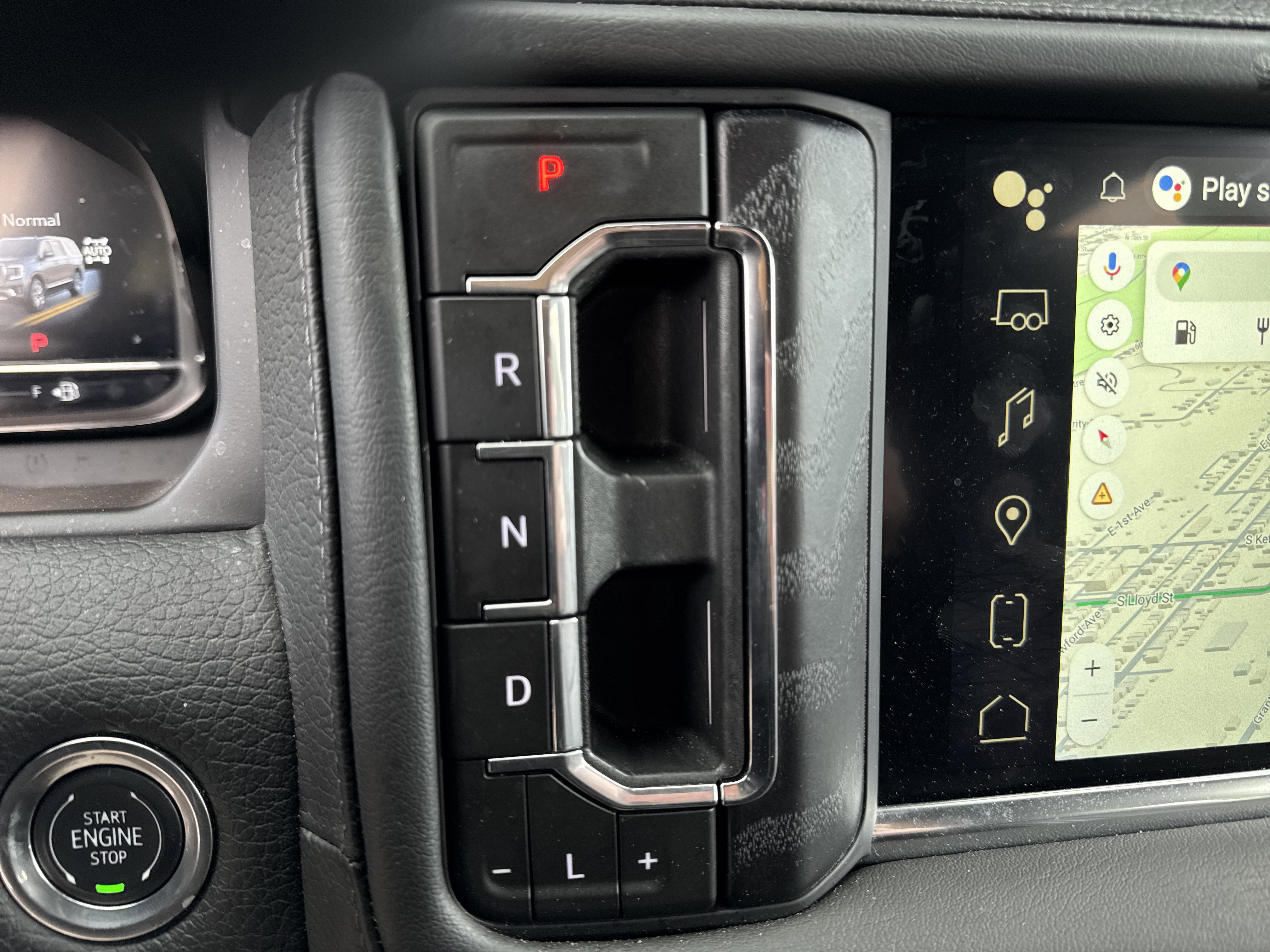 Used 2024 GMC Yukon XL Denali image 24