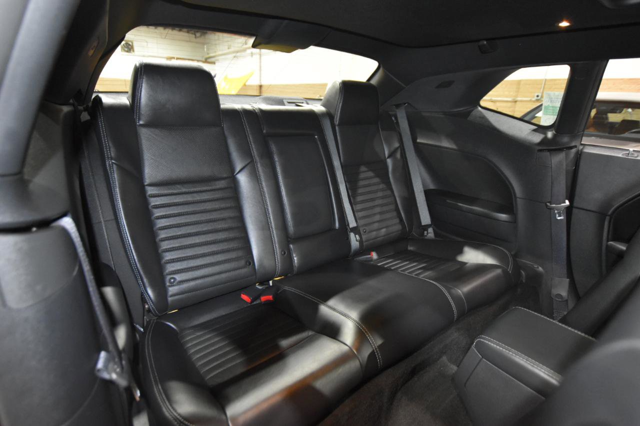 Used 2012 Dodge Challenger R/T image 37