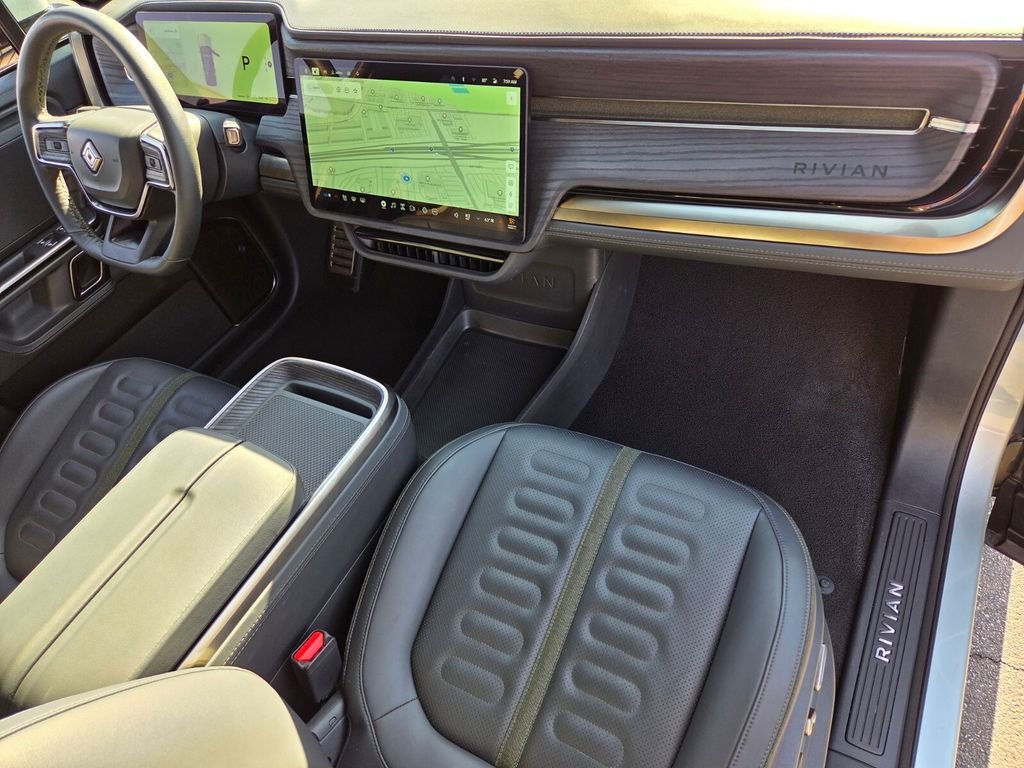 Used 2024 Rivian R1S Adventure AWD/4WD image 23