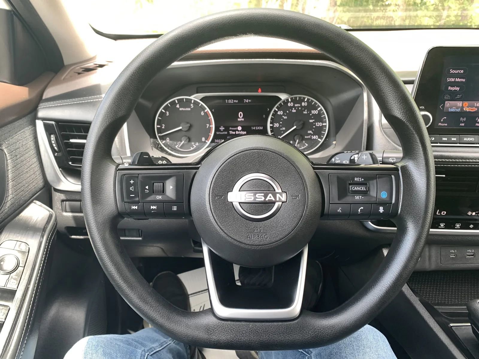 Used 2022 Nissan Rogue SV FWD image 12
