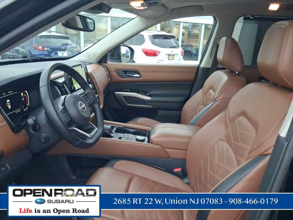 Used 2022 Nissan Pathfinder Platinum w/ Cargo Package AWD/4WD image 22