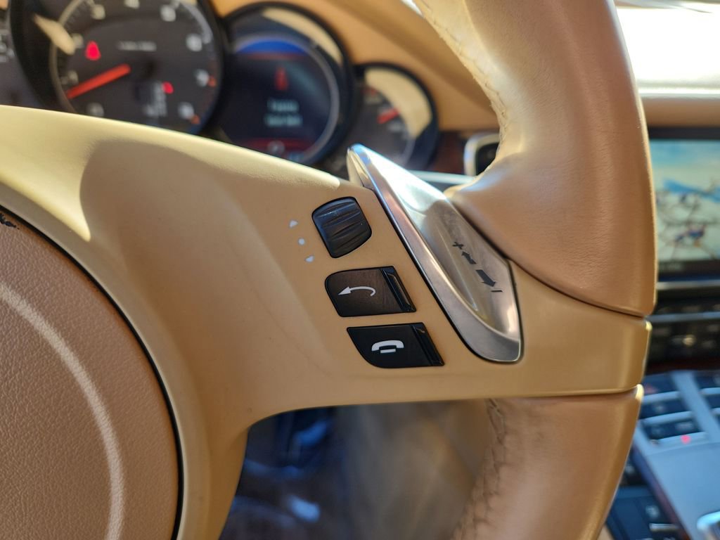 Used 2013 Porsche Panamera 4 Platinum Edition image 20