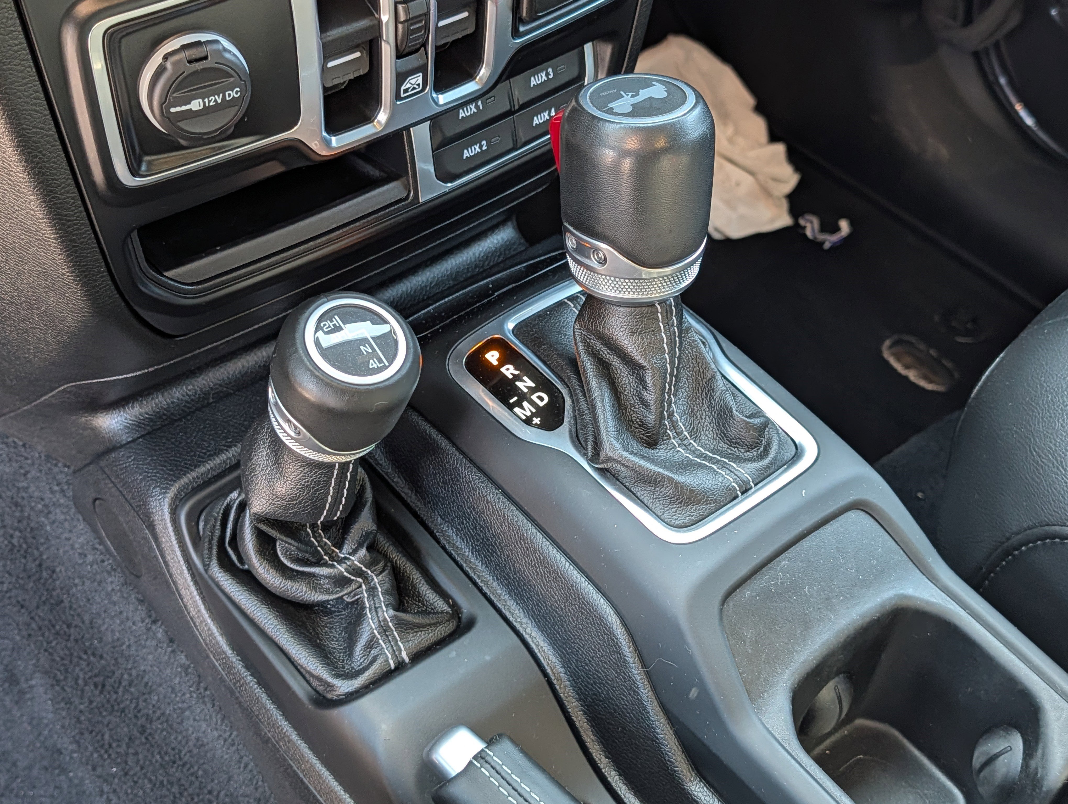 Used 2020 Jeep Wrangler Unlimited Sahara image 27