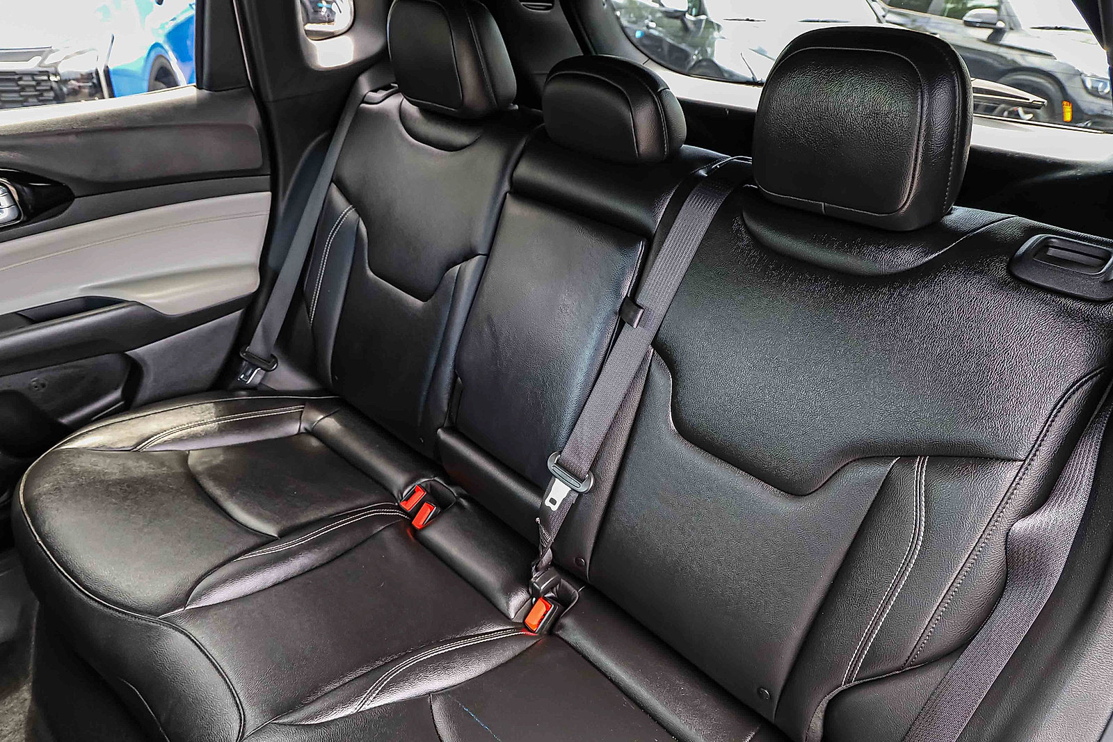 Used 2025 Jeep Compass Limited AWD/4WD image 20