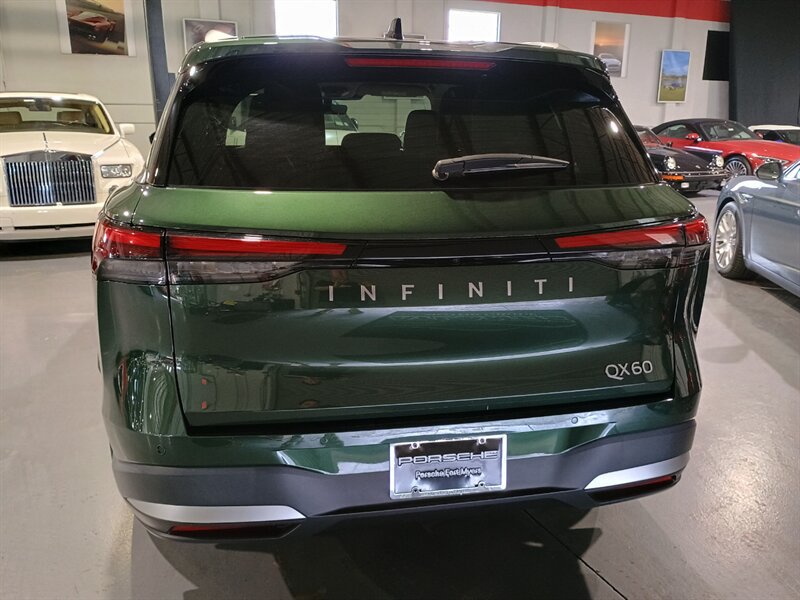 Used 2026 INFINITI QX60 Luxe w/ Cargo Package FWD image 4