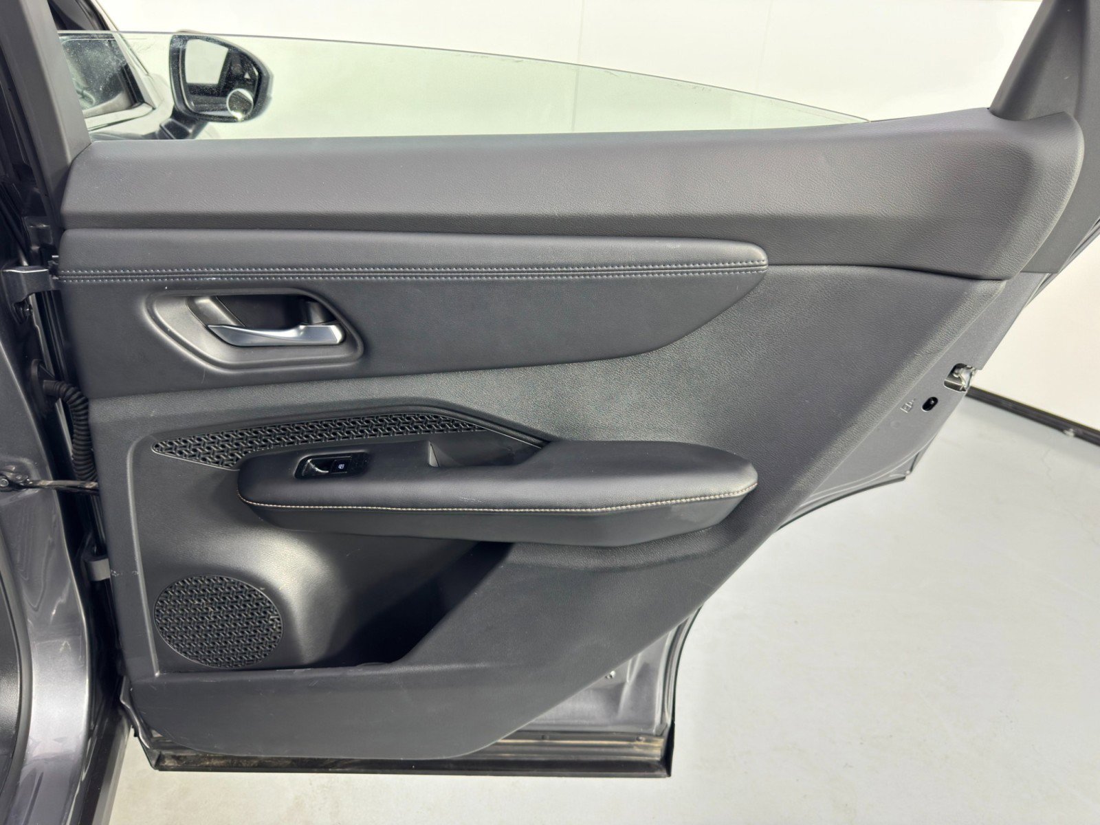 Used 2023 Nissan Ariya Engage image 40