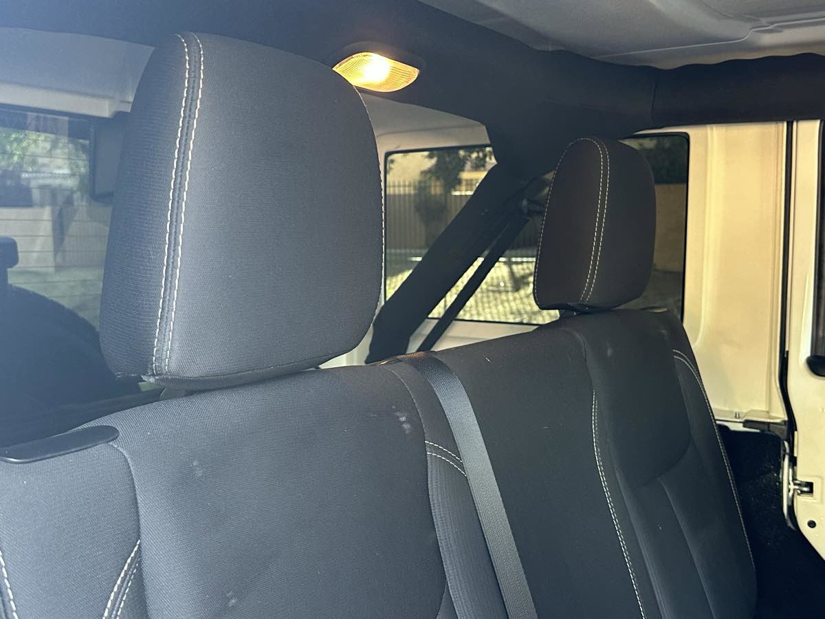 Used 2016 Jeep Wrangler Unlimited Sahara w/ Connectivity Group image 43