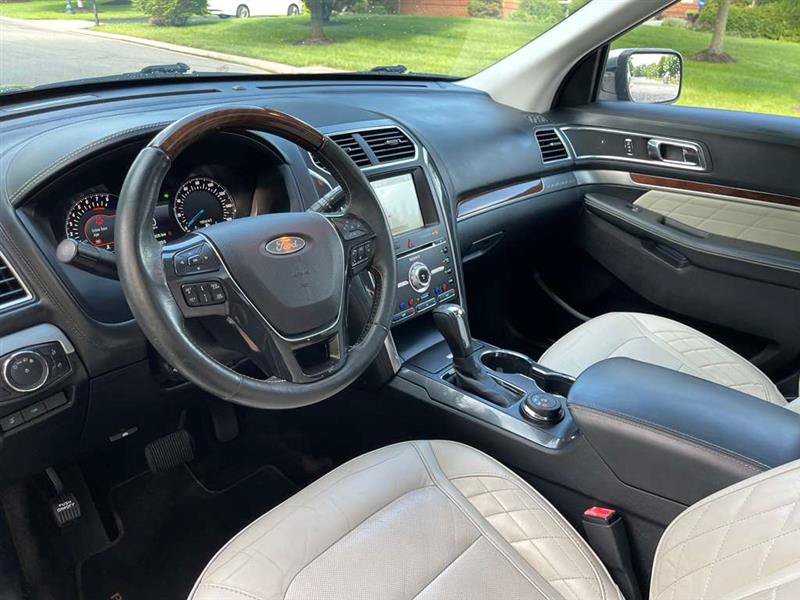 Used 2017 Ford Explorer Platinum AWD/4WD image 80
