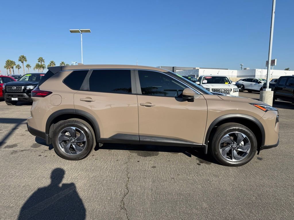 Certified 2024 Nissan Rogue SV image 7