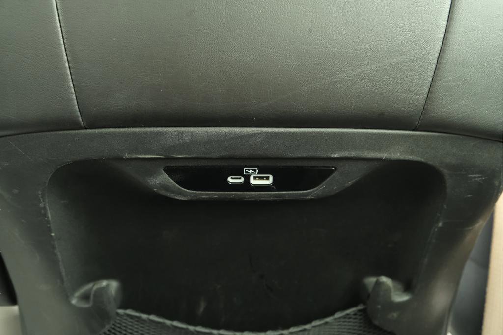 Used 2023 Chrysler Pacifica Touring-L FWD image 40