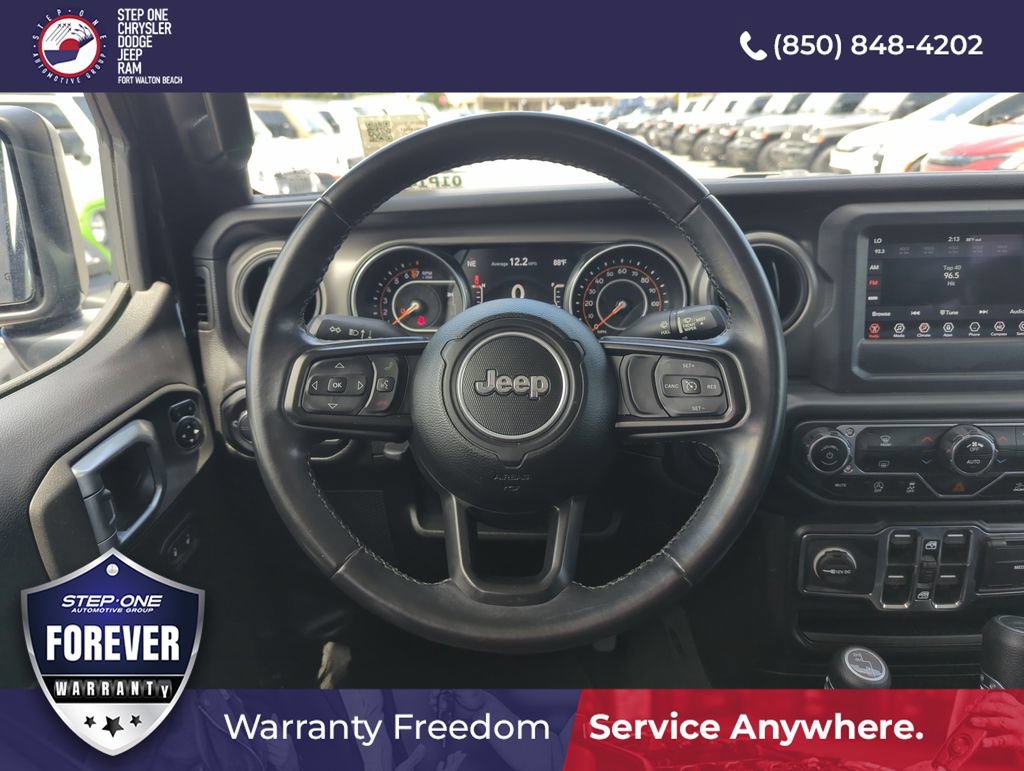Used 2022 Jeep Gladiator Sport AWD/4WD image 16