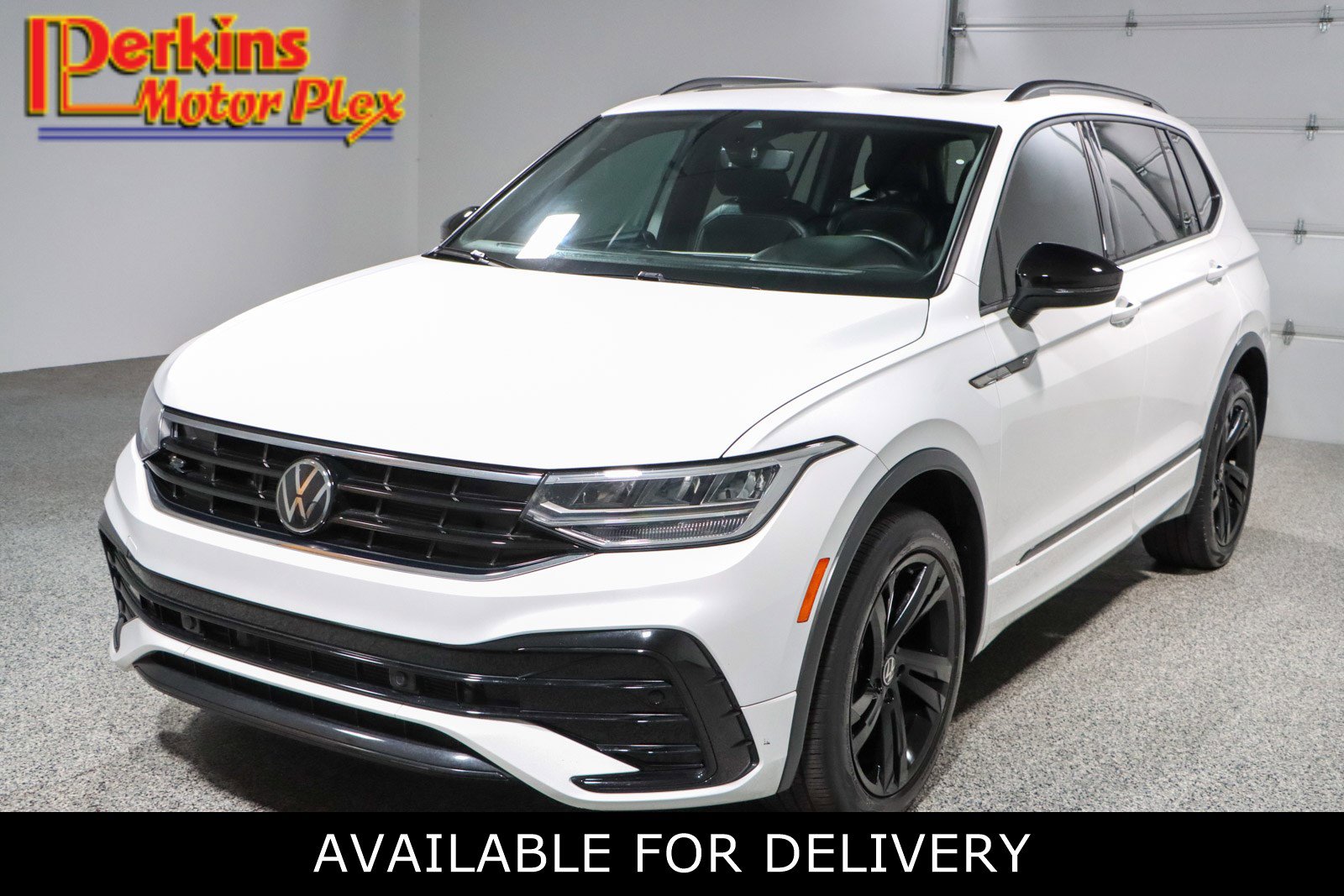Used 2024 Volkswagen Tiguan SE R-Line