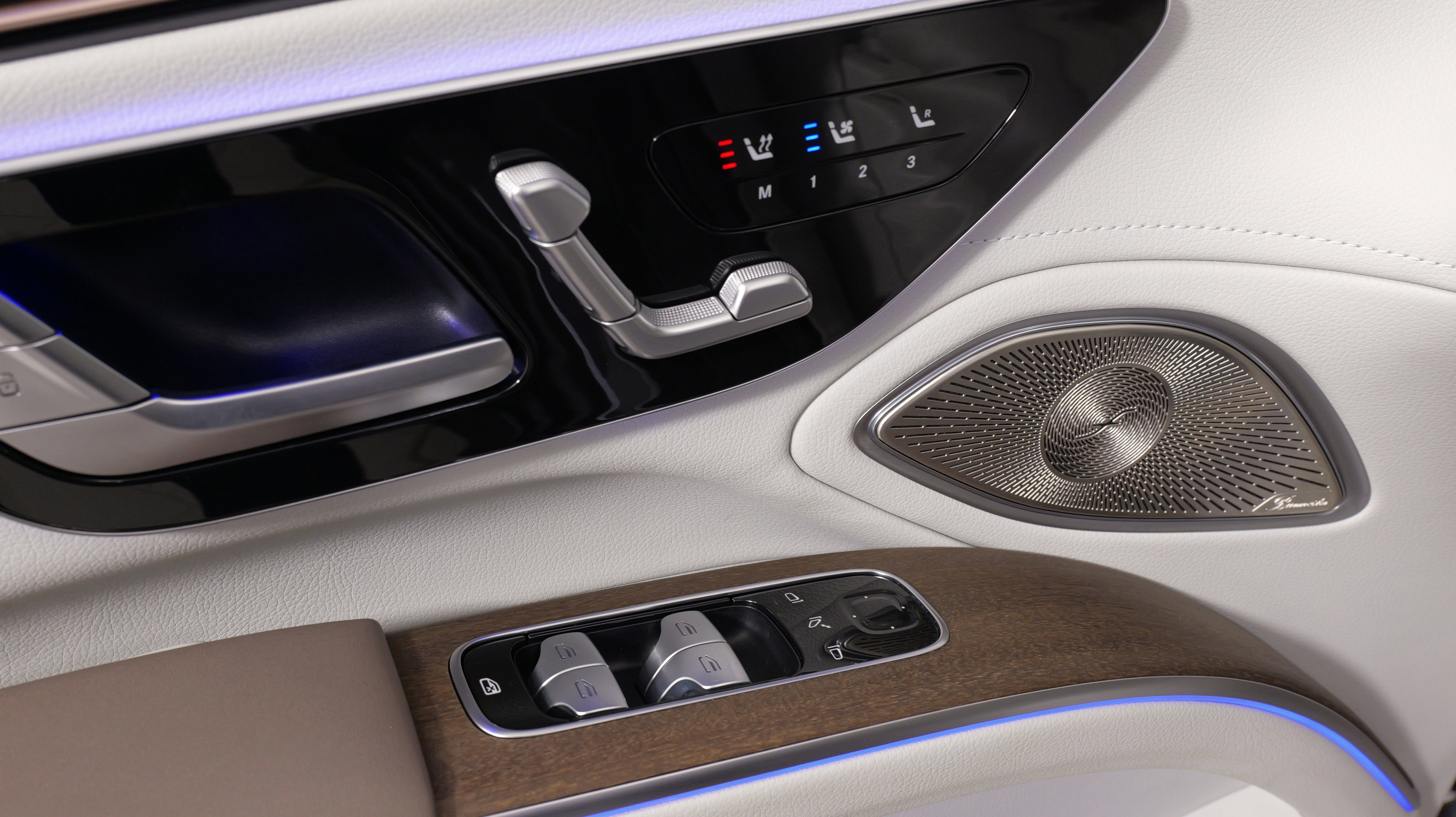 Used 2023 Mercedes-Benz EQS 580 4MATIC Sedan image 27