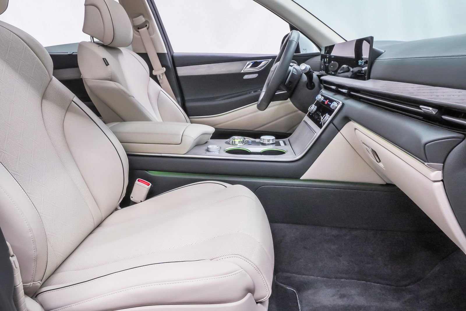 Certified 2026 Genesis GV80 2.5T Advanced image 15