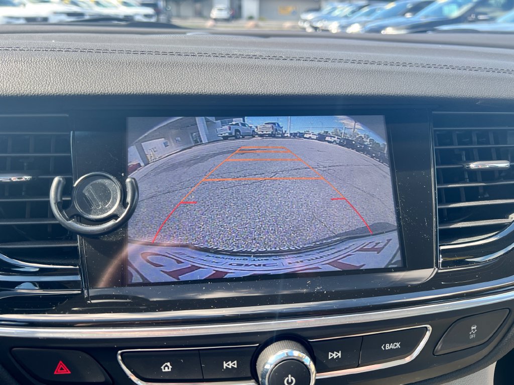 Used 2018 Buick Regal Preferred w/ Driver Confidence Package #1 FWD image 25