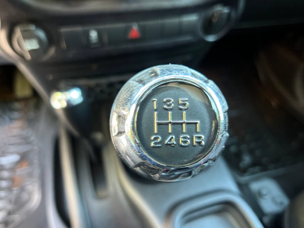 Used 2016 Jeep Wrangler Unlimited Sport w/ Connectivity Group AWD/4WD image 26
