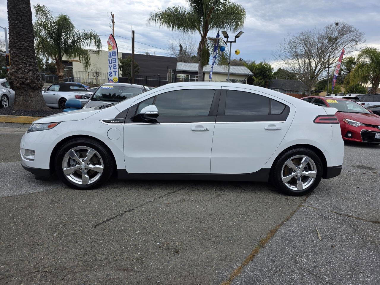 Used 2013 Chevrolet Volt Premium w/ Premium Trim Package image 3