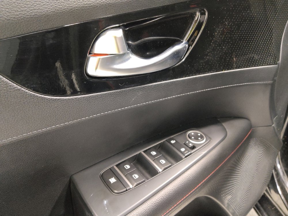 Used 2021 Kia Forte GT image 27