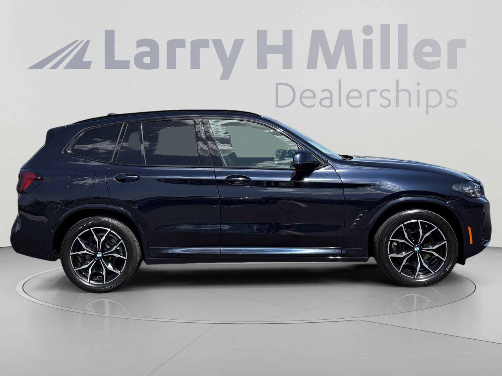 Used 2022 BMW X3 xDrive30i w/ M Sport Package 2 AWD/4WD image 6