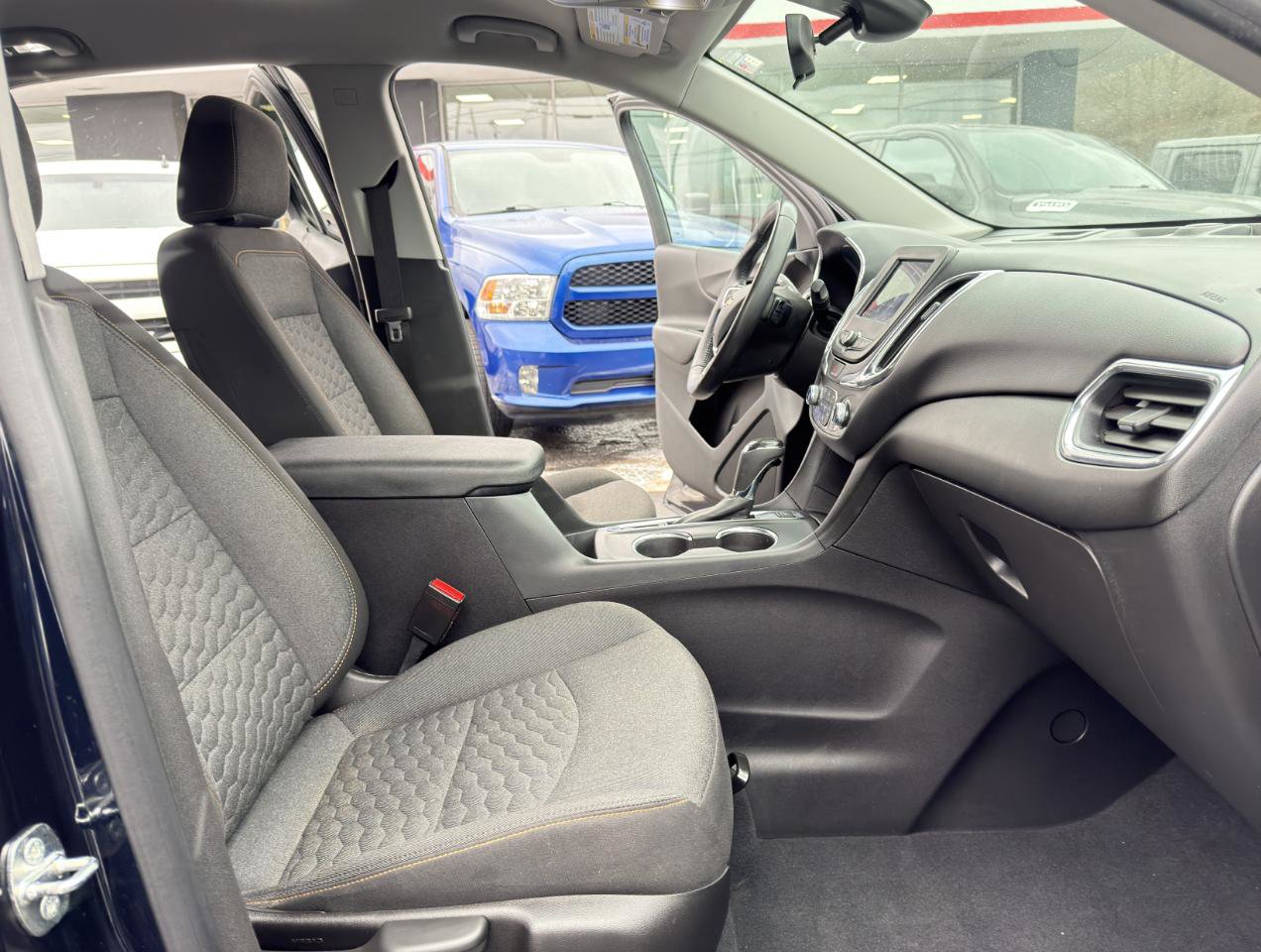 Used 2021 Chevrolet Equinox LT w/ Driver Convenience Package AWD/4WD image 58