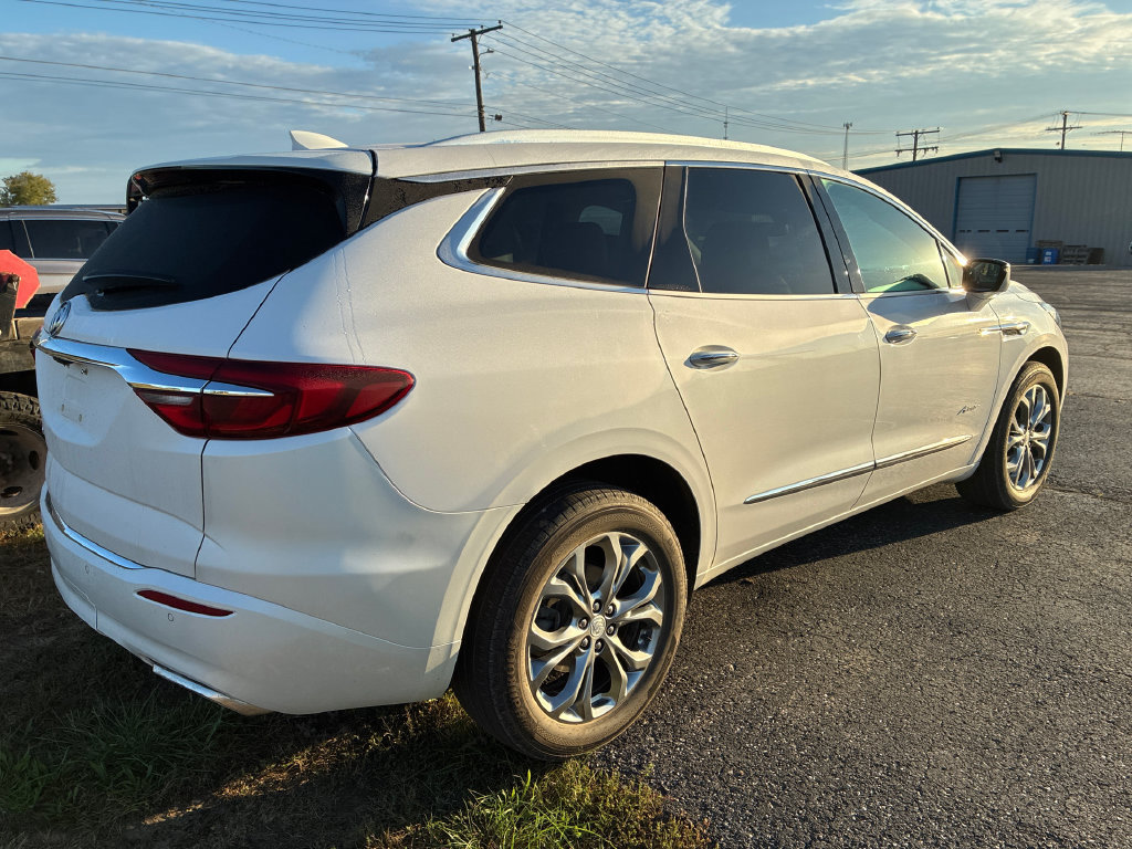 Used 2021 Buick Enclave Avenir w/ Avenir Technology Package FWD image 6