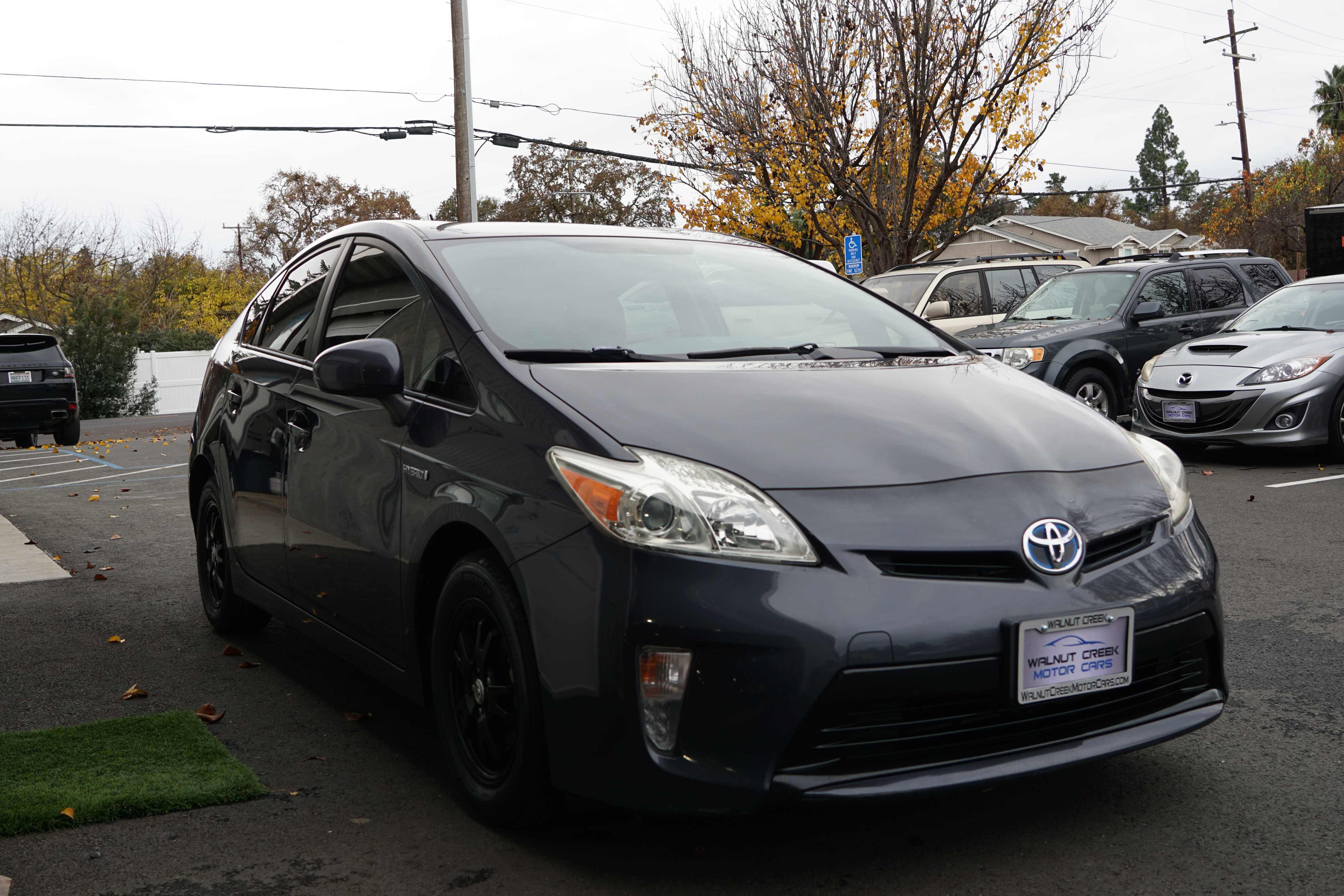 Used 2015 Toyota Prius Two image 7