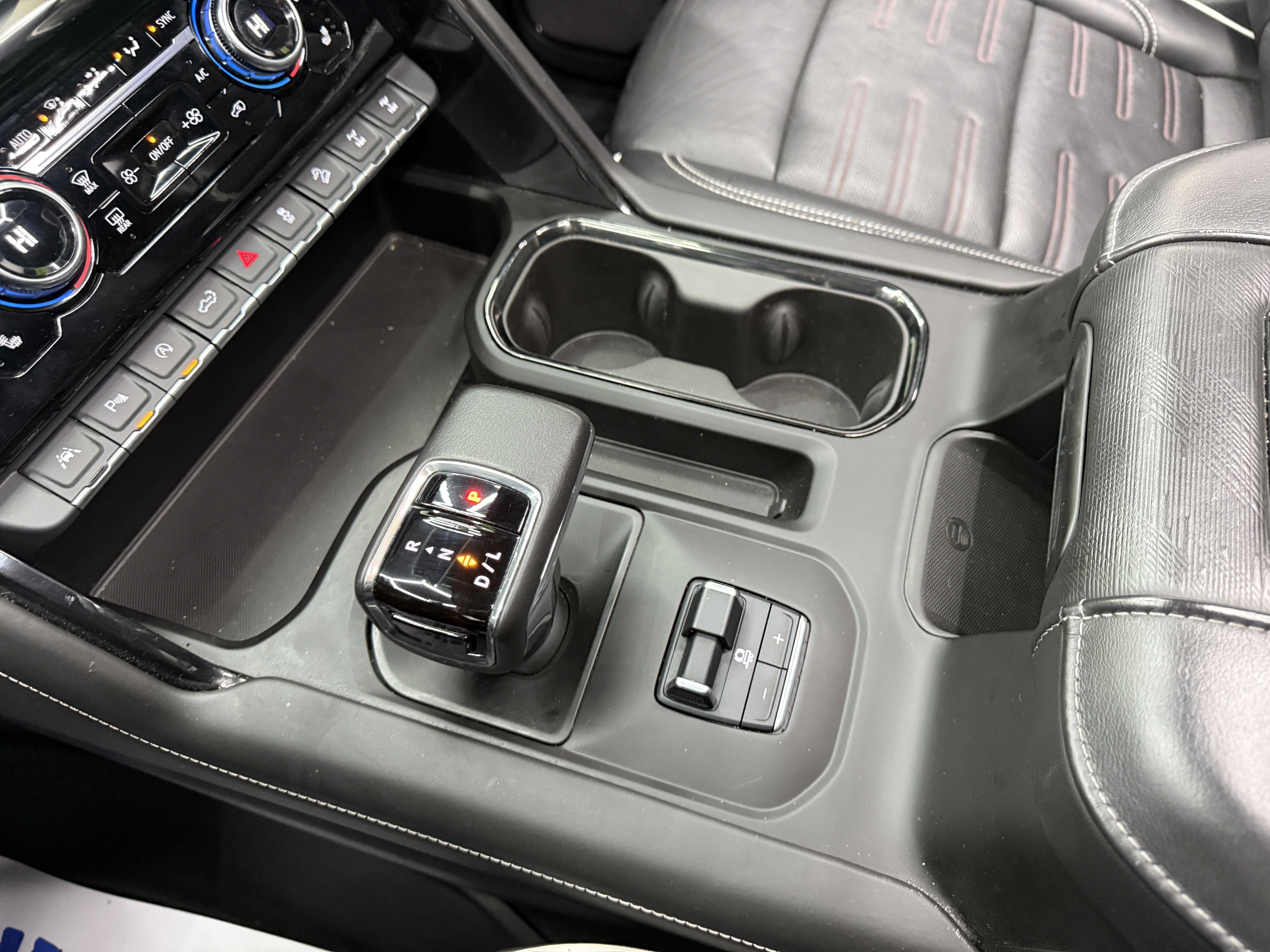 Used 2022 GMC Sierra 1500 AT4X image 24