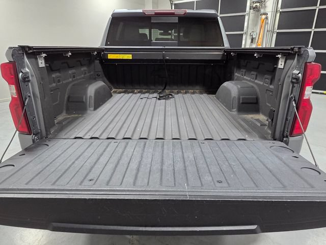Used 2020 Chevrolet Silverado 1500 LTZ w/ LTZ Premium Package AWD/4WD image 11