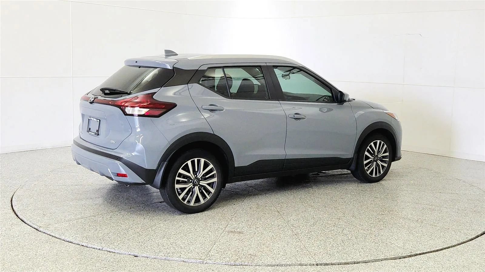 Used 2024 Nissan Kicks SV FWD image 7