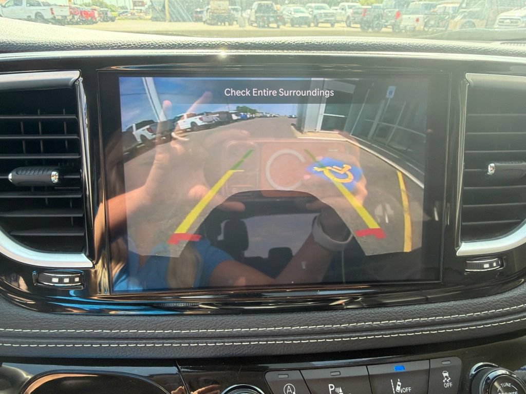 Used 2023 Chrysler Pacifica Limited FWD image 15
