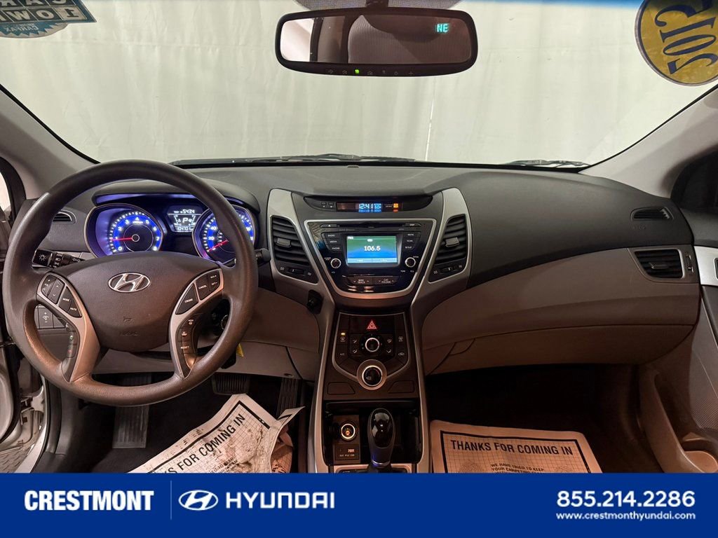Used 2015 Hyundai Elantra SE w/ Option Group 02 image 2
