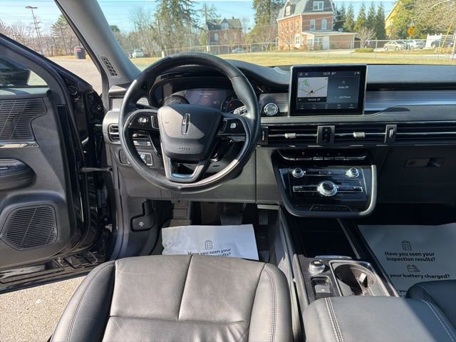 Used 2022 Lincoln Corsair AWD w/ Premium Package image 17