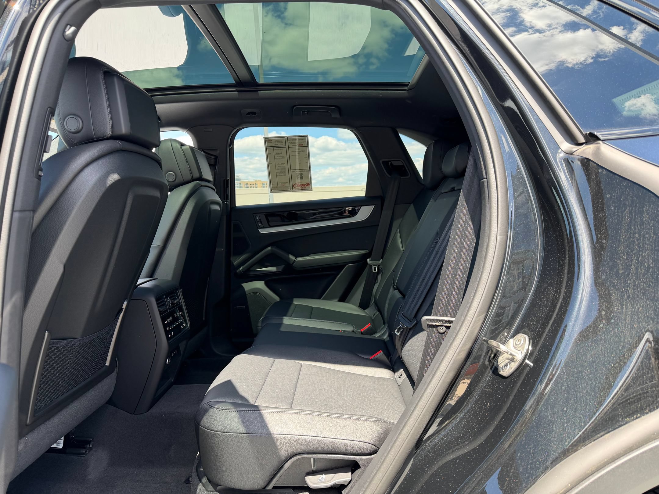 Used 2026 Porsche Cayenne AWD/4WD image 22