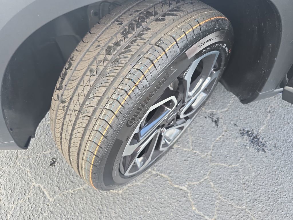 New 2026 Chevrolet Trax RS w/ Sunroof Package image 34