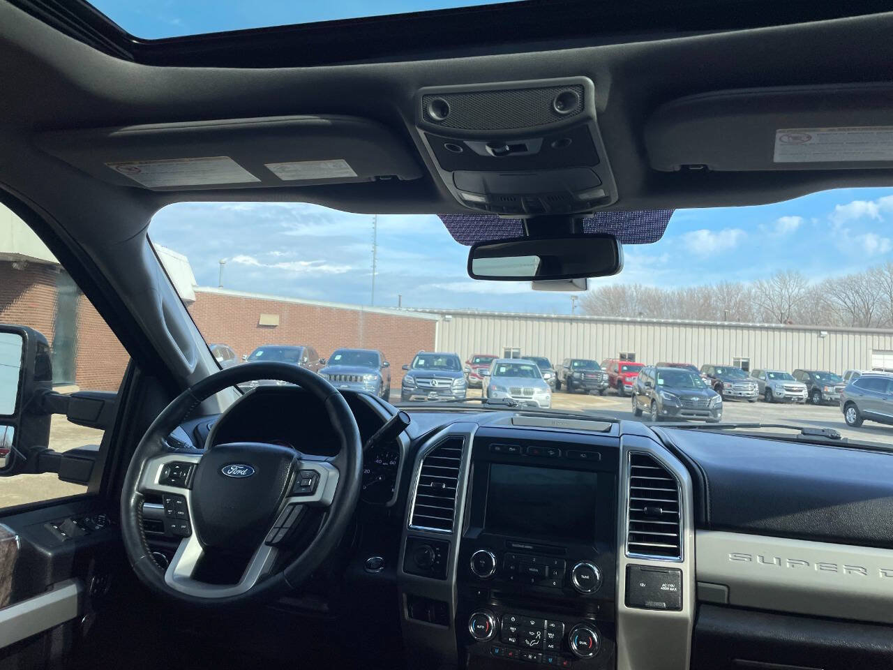 Used 2017 Ford F350 Lariat w/ Lariat Ultimate Package AWD/4WD image 30