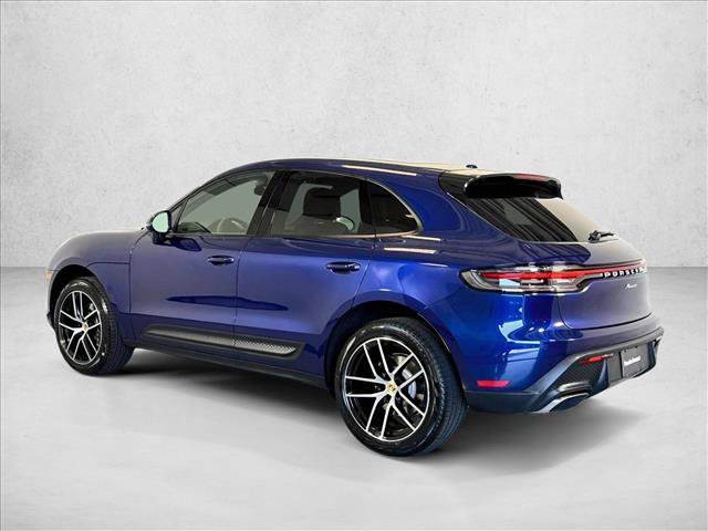Certified 2026 Porsche Macan AWD/4WD image 3