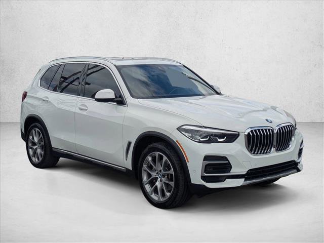 Used 2023 BMW X5 sDrive40i w/ Parking Assistance Package image 3