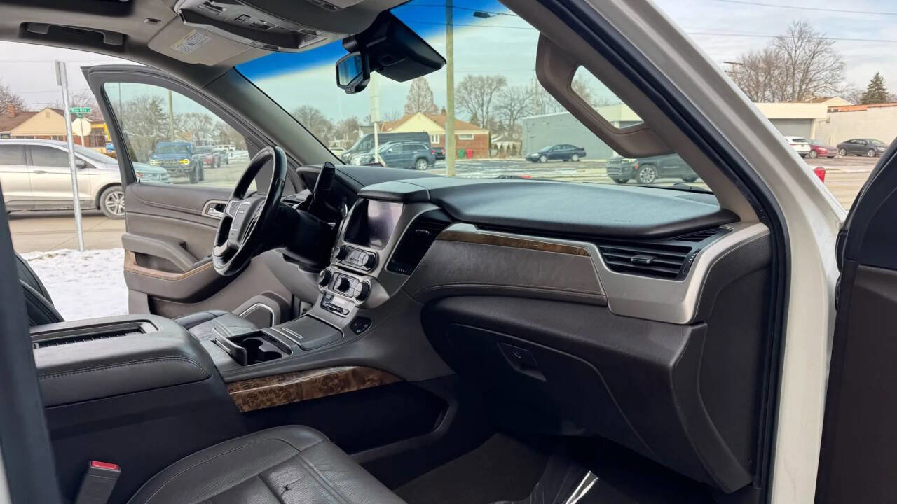 Used 2015 GMC Yukon XL Denali w/ Premium Package image 29