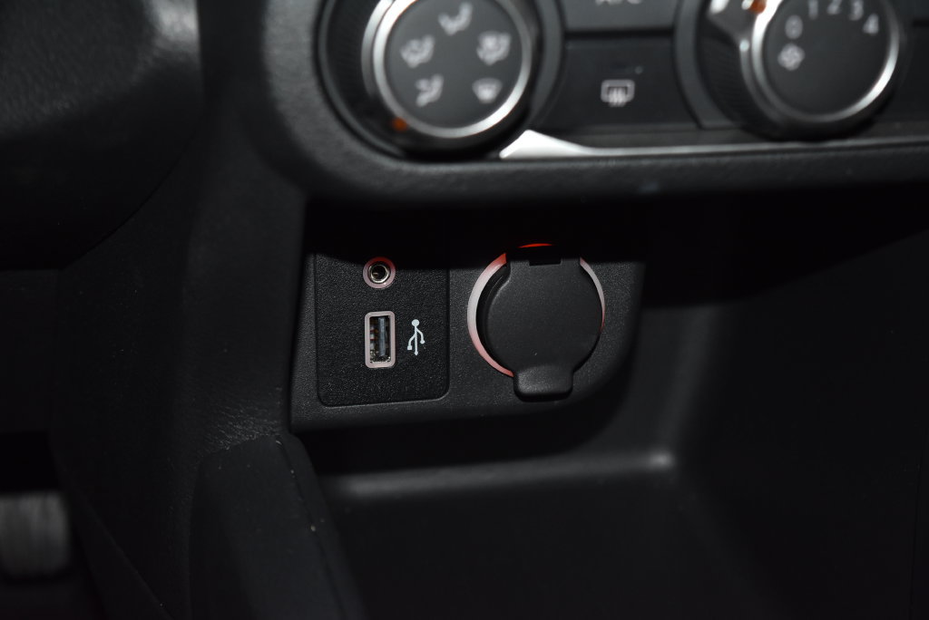 Used 2025 Nissan Kicks Play S FWD image 12