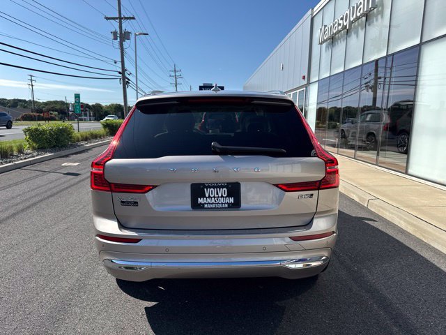 Used 2023 Volvo XC60 B5 Plus w/ Climate Package AWD/4WD image 4