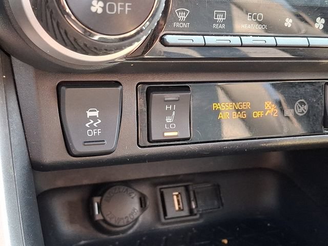 Certified 2022 Toyota RAV4 XSE w/ XSE Grade Weather Package AWD/4WD image 24