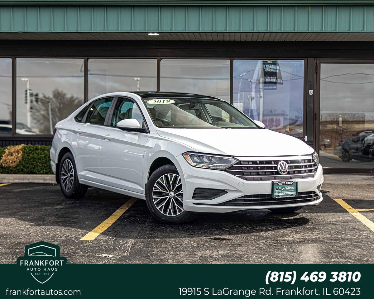 Used 2019 Volkswagen Jetta SE image 1