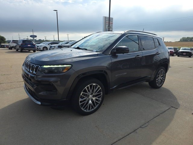 Certified 2023 Jeep Compass Limited w/ Elite Group AWD/4WD image 3