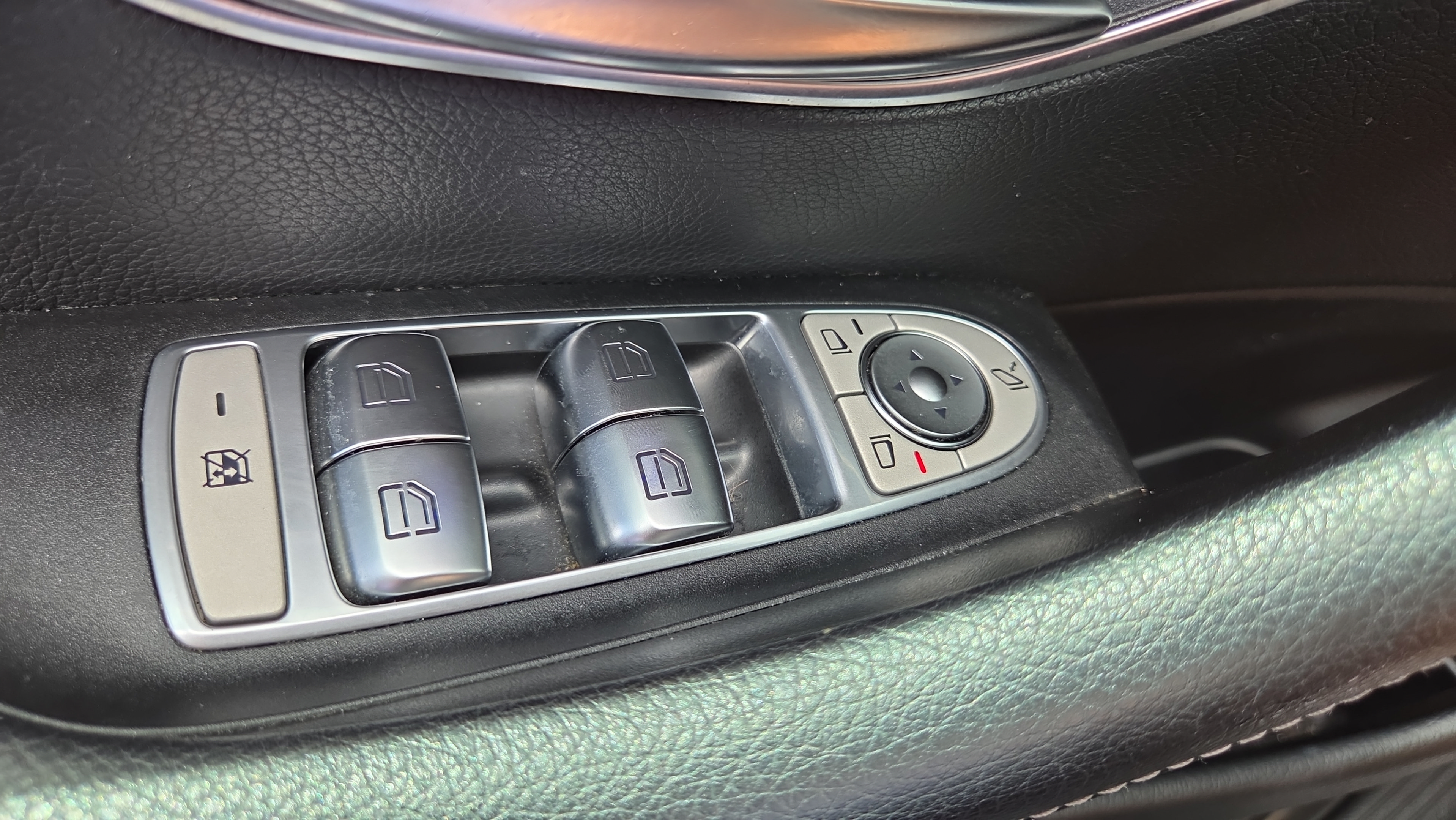 Certified 2020 Mercedes-Benz E 350 Sedan image 37