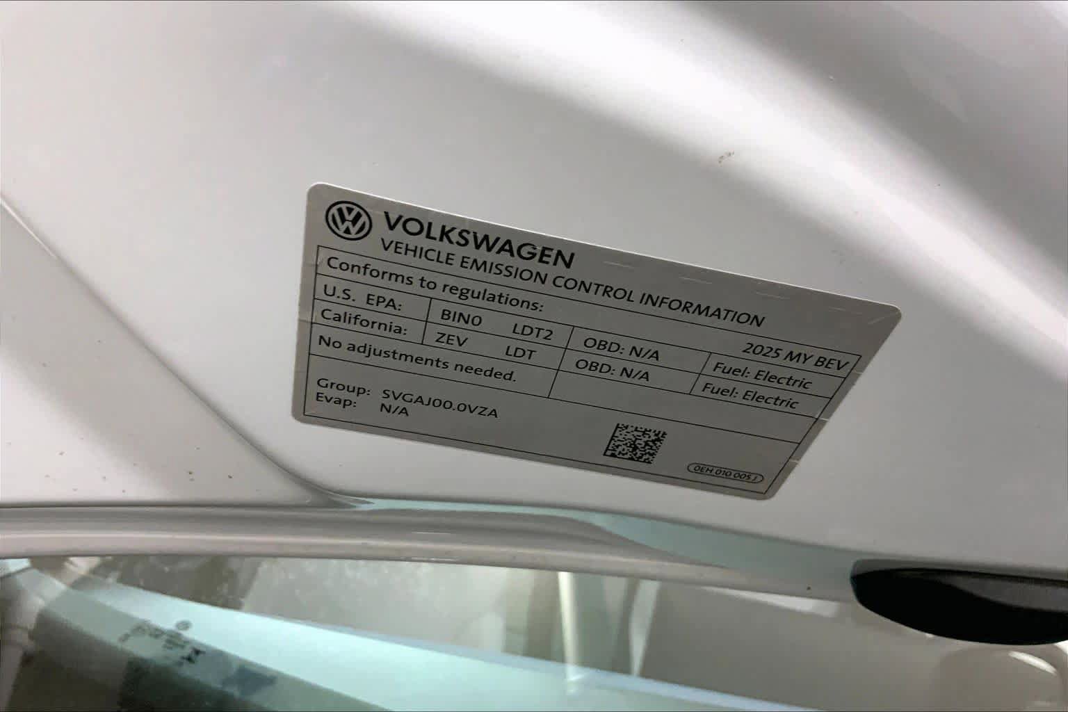 Used 2025 Volkswagen ID.4 Pro S Plus w/ ID.4 Black Package AWD/4WD image 31
