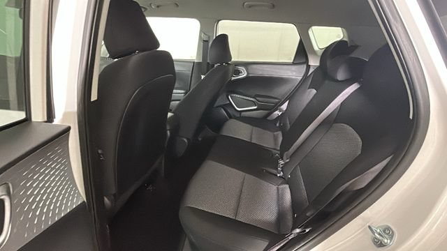 Used 2024 Kia Soul LX FWD image 25