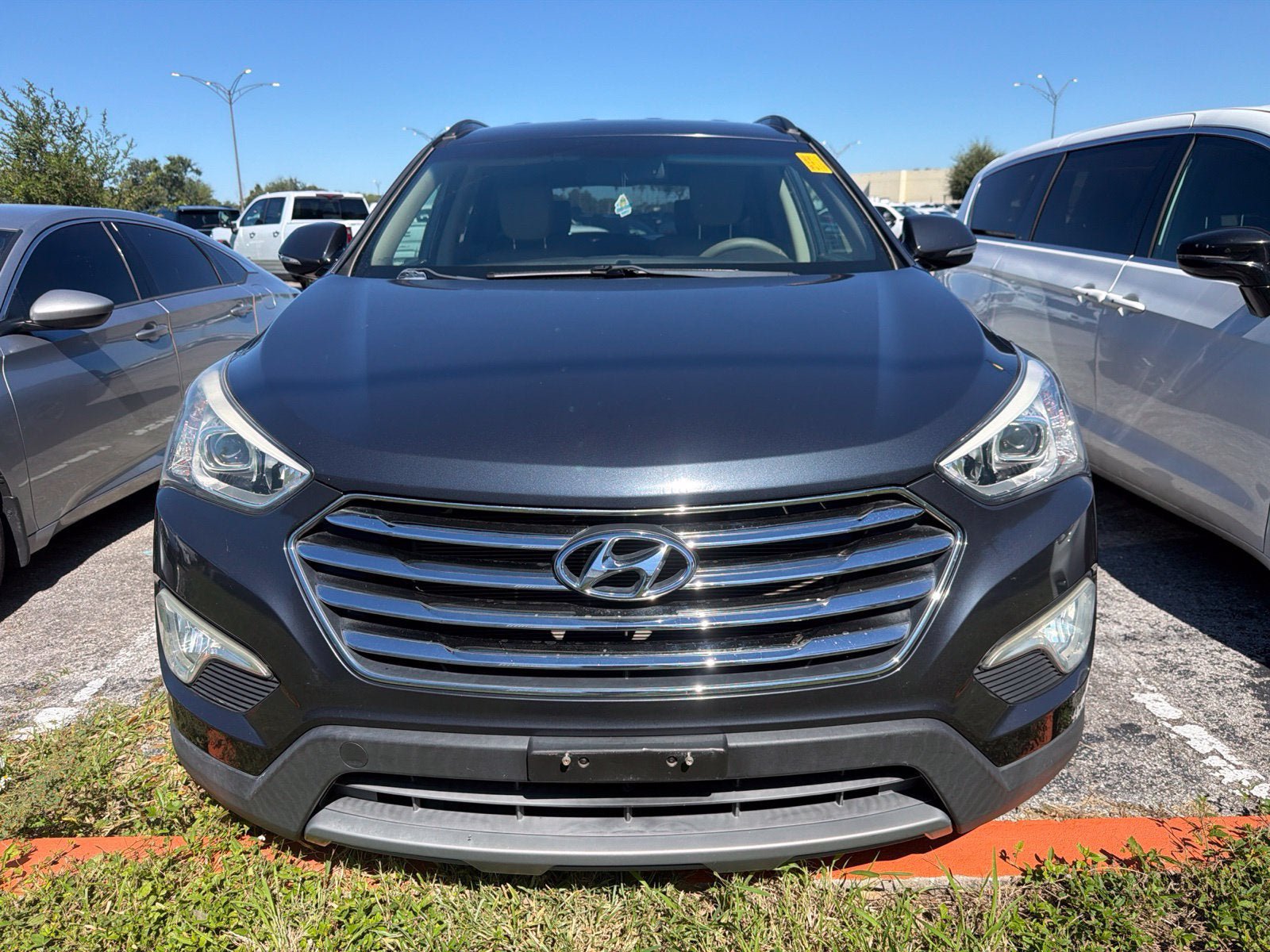 Used 2014 Hyundai Santa Fe Limited FWD image 2