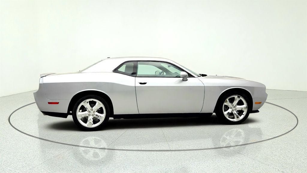 Used 2013 Dodge Challenger SXT w/ Super Sport Group RWD image 4